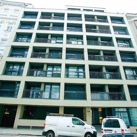 Top Central Apartment On Karlsplatz Вена Экстерьер фото