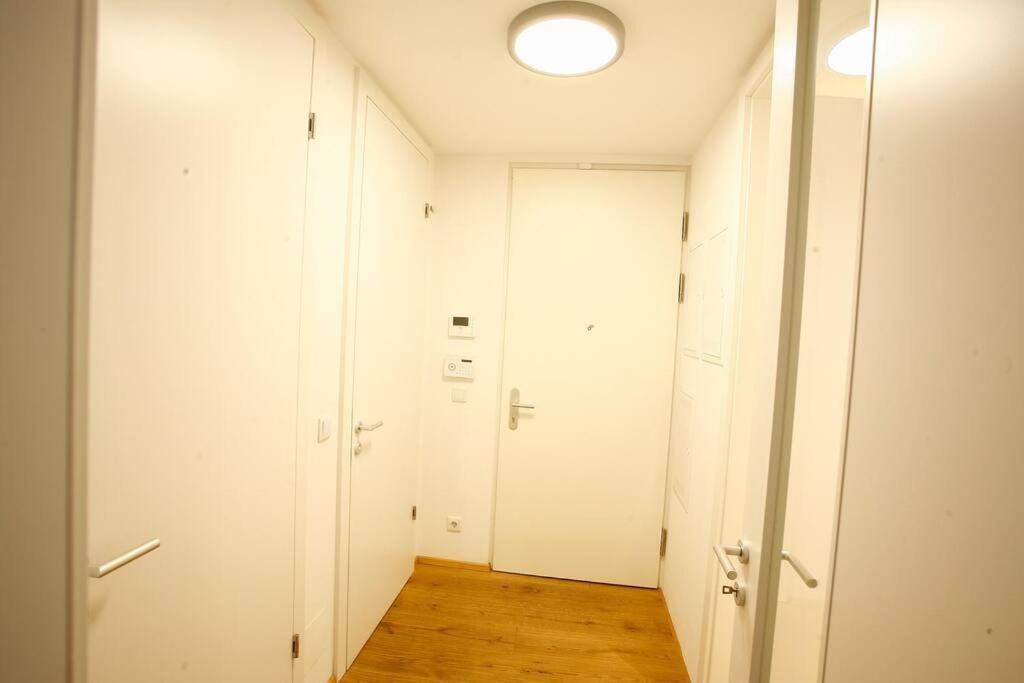 Top Central Apartment On Karlsplatz Вена Экстерьер фото