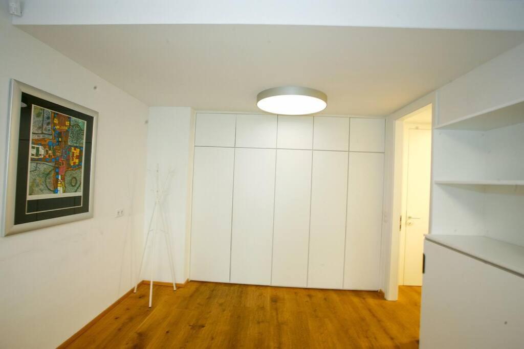 Top Central Apartment On Karlsplatz Вена Экстерьер фото