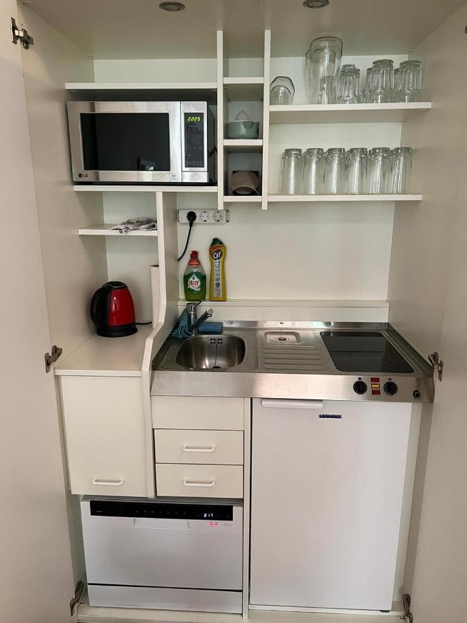 Top Central Apartment On Karlsplatz Вена Экстерьер фото